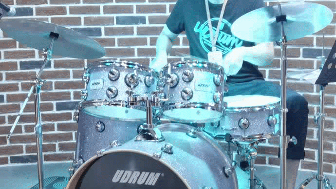 1680167896871056.gif 640.gif